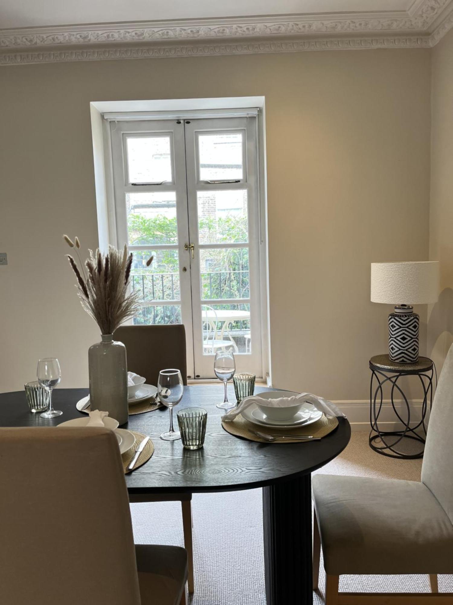 Luxury 2 Bed Flat In Prime Chelsea Location