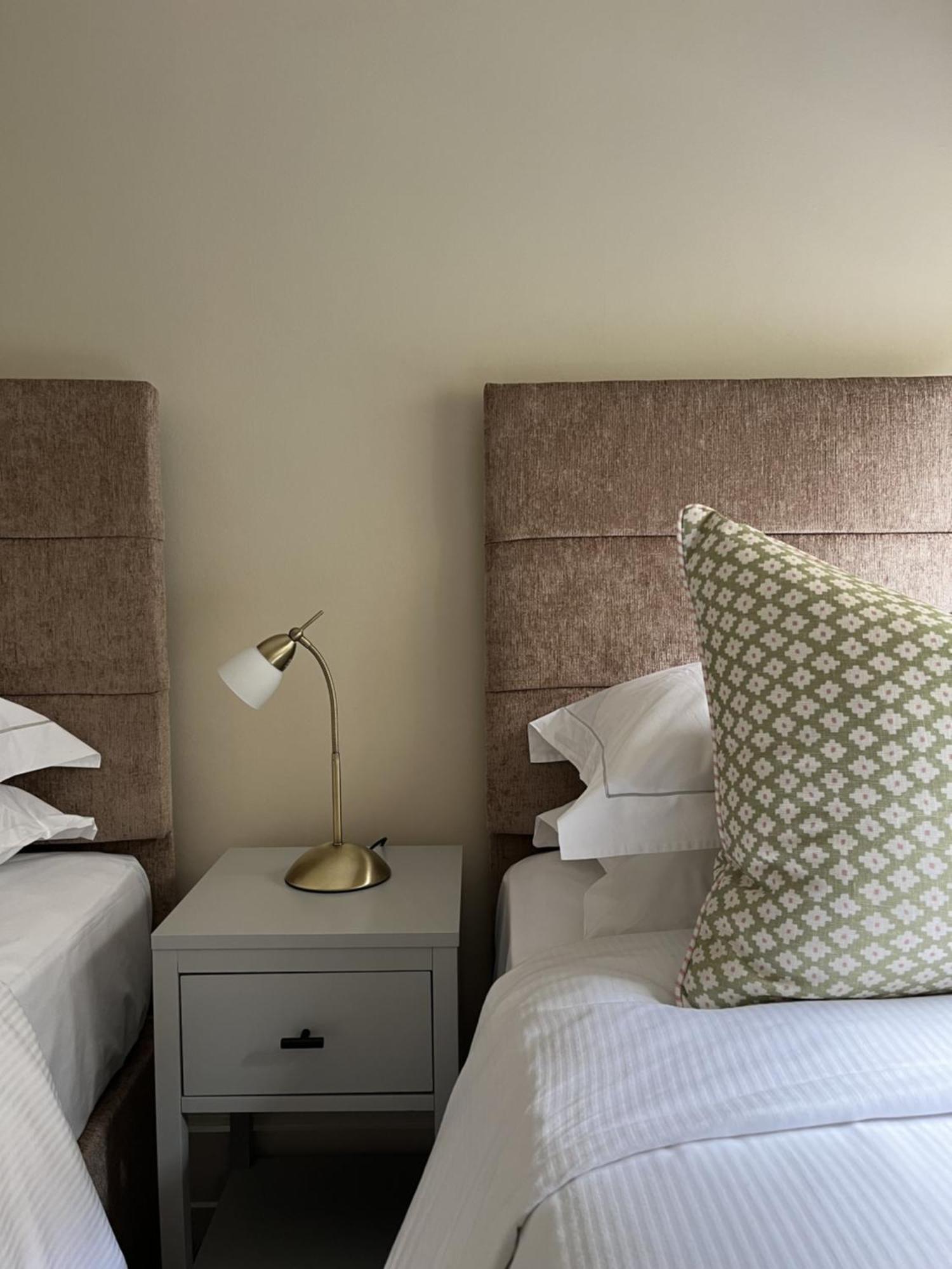 Luxury 2 Bed Flat In Prime Chelsea Location *